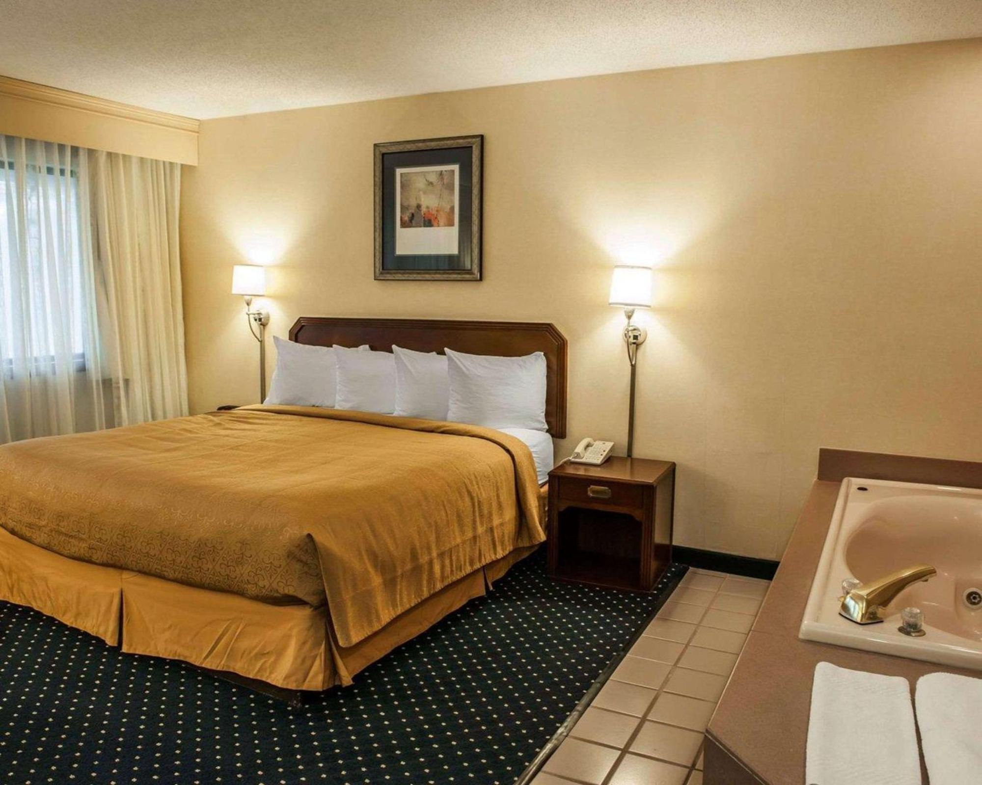 Quality Inn & Suites Goshen Exterior foto